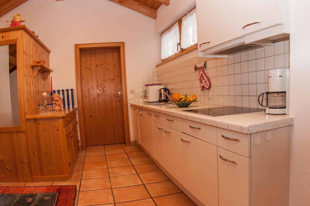 Ferienwohnung Haus Lenz Serfaus Zimmer foto